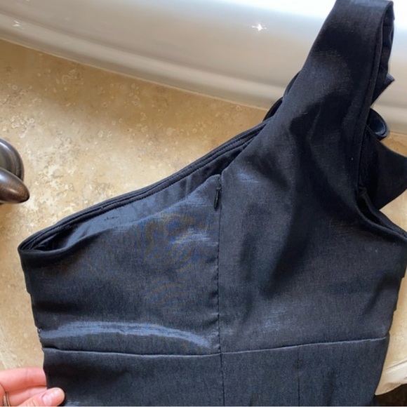 Betsy and Adam one shoulder bow black sequined mini cocktail dress - Picture 8 of 8